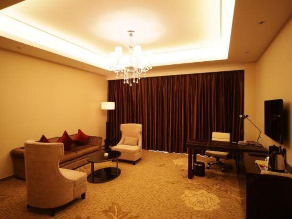 Haiyang Shenglong Jianguo Hotel Hai-yang-hsien Exterior foto